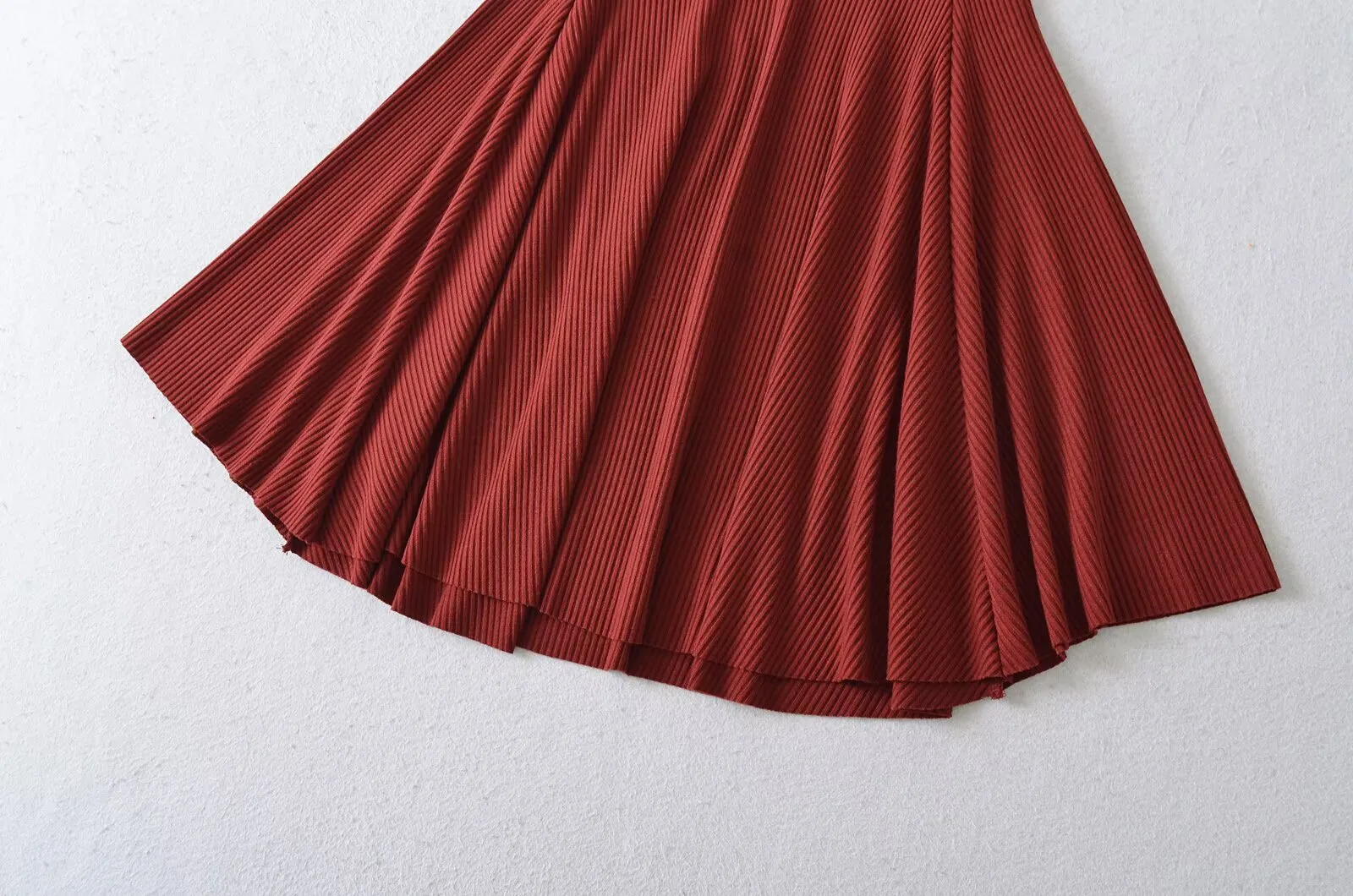 Ladies Basic Style Dress Suitable For Various Occasions Simple And Elegant Design Pure Color Weekend And Lawn Polyester Fabric Sleeveless Knee-Length Casual And Holiday Style Summer Regular Fit Slim Waist Mid Waist display picture 8