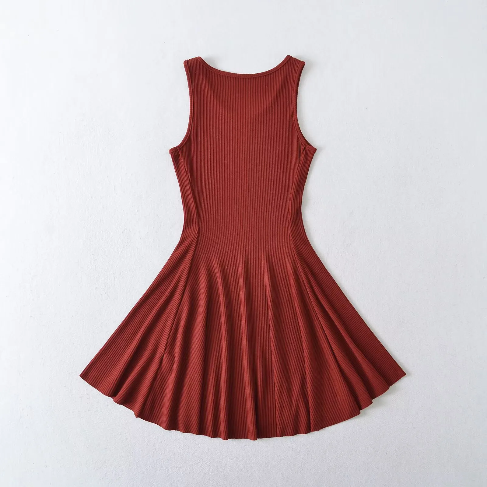 Ladies Basic Style Dress Suitable For Various Occasions Simple And Elegant Design Pure Color Weekend And Lawn Polyester Fabric Sleeveless Knee-Length Casual And Holiday Style Summer Regular Fit Slim Waist Mid Waist display picture 11