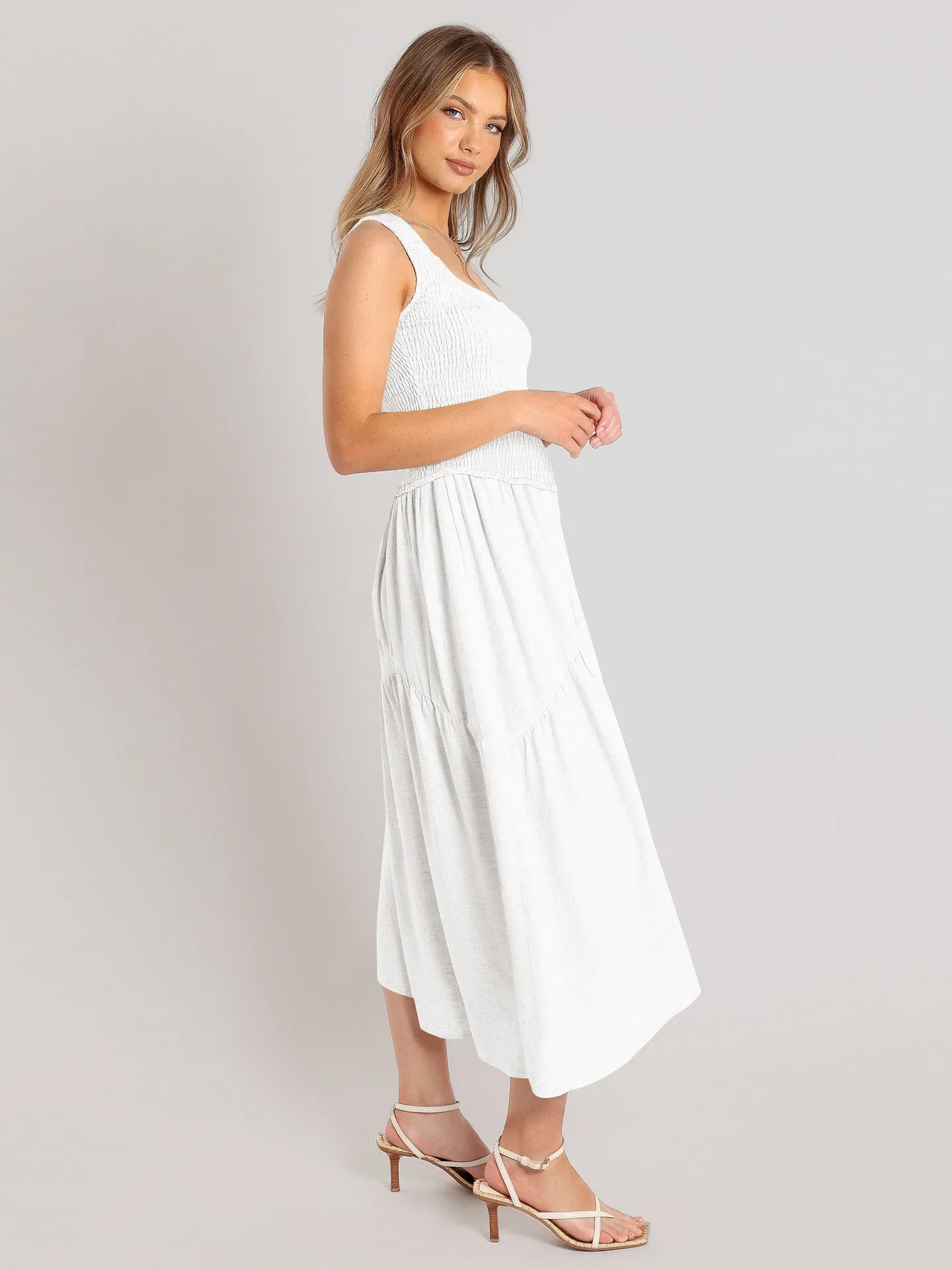 Elegant Women's Clothing  New Sexy Backless U-neck Sleeveless French Dress Holiday Dress High Sense display picture 33