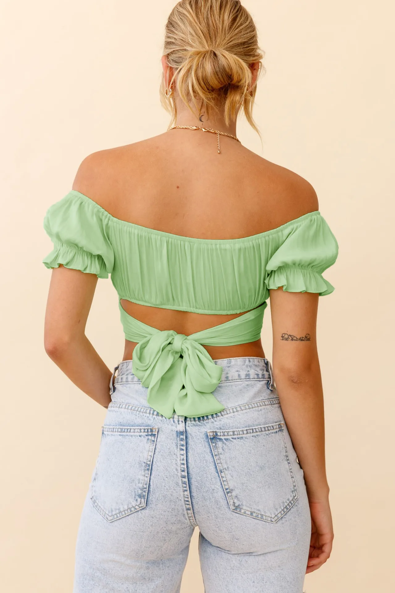 New Solid Color Women's Sexy Fashion One-character Collar Ultra Short Navel Fashion Top Strap Short Sleeve T-shirt display picture 10