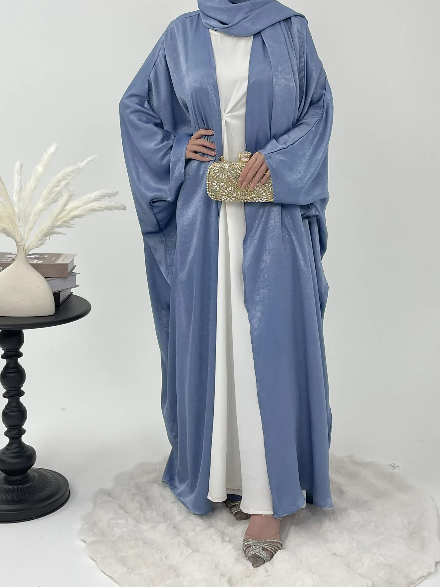 Foreign Trade High Sense Muslim Suede Fashion Cardigan Women display picture 2