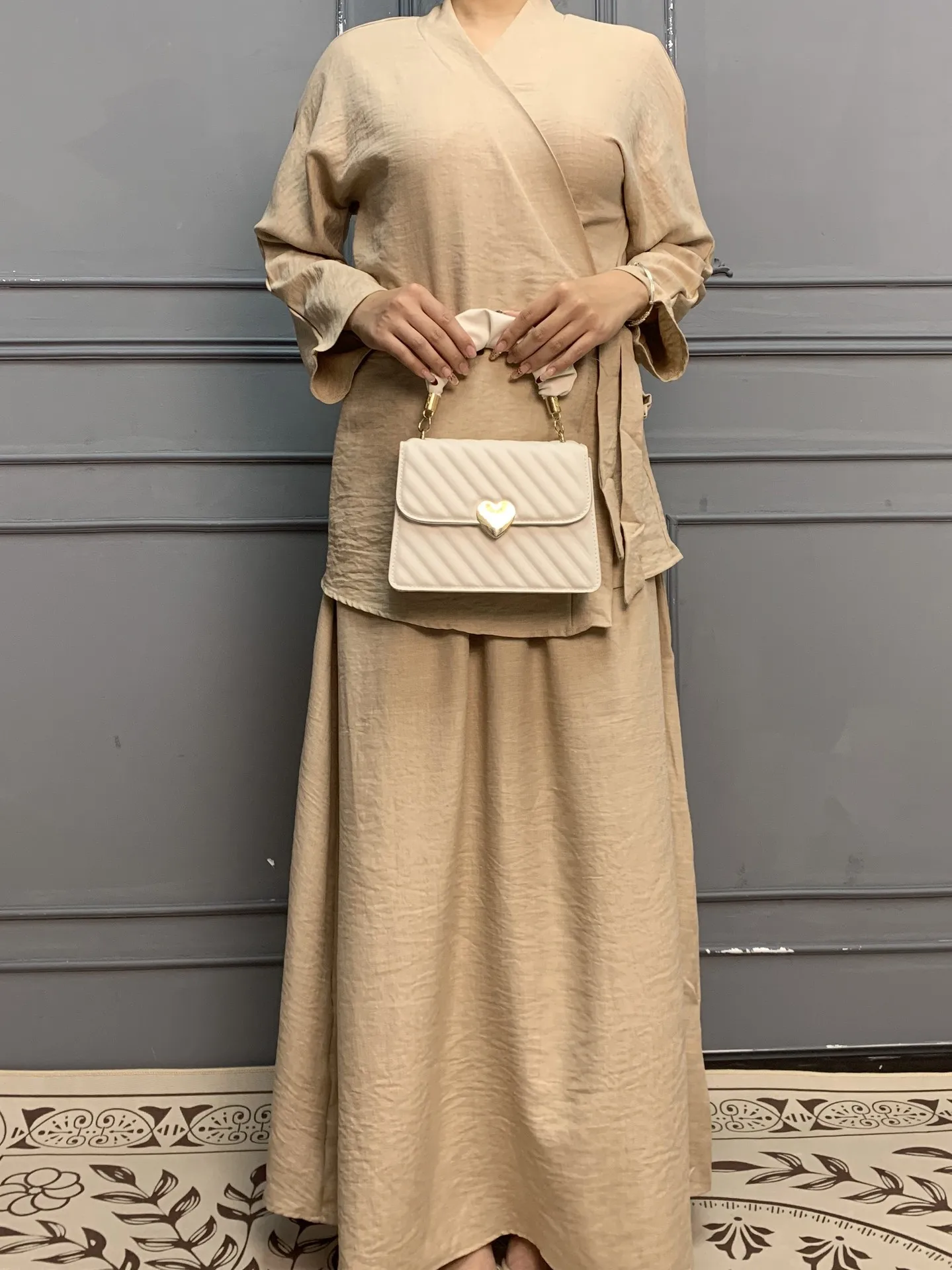 Middle East  Solid Color Lace-Up Top Skirt Suit Dubai Loose Casual Suit Women's Dress display picture 3