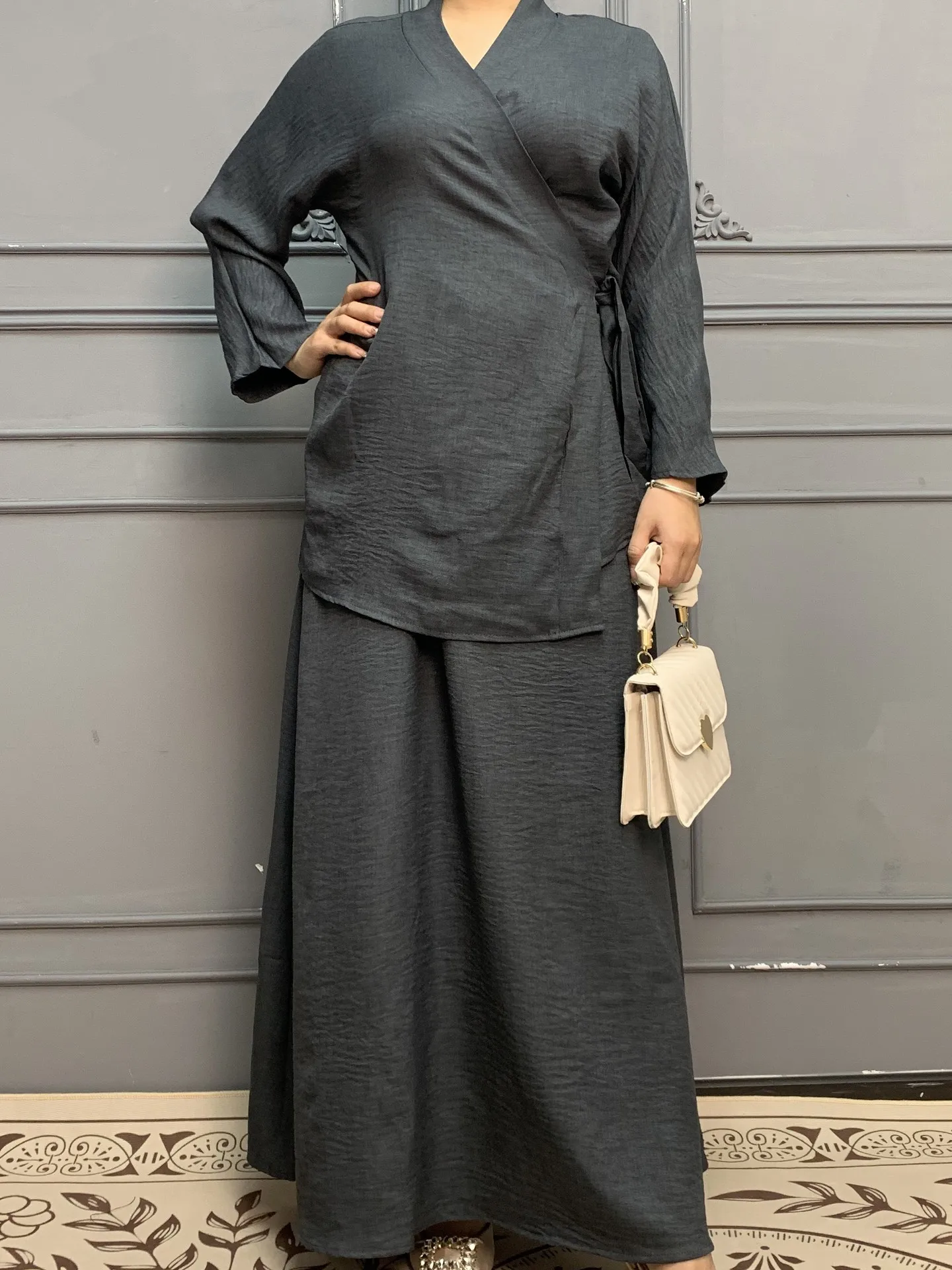 Middle East  Solid Color Lace-Up Top Skirt Suit Dubai Loose Casual Suit Women's Dress display picture 9