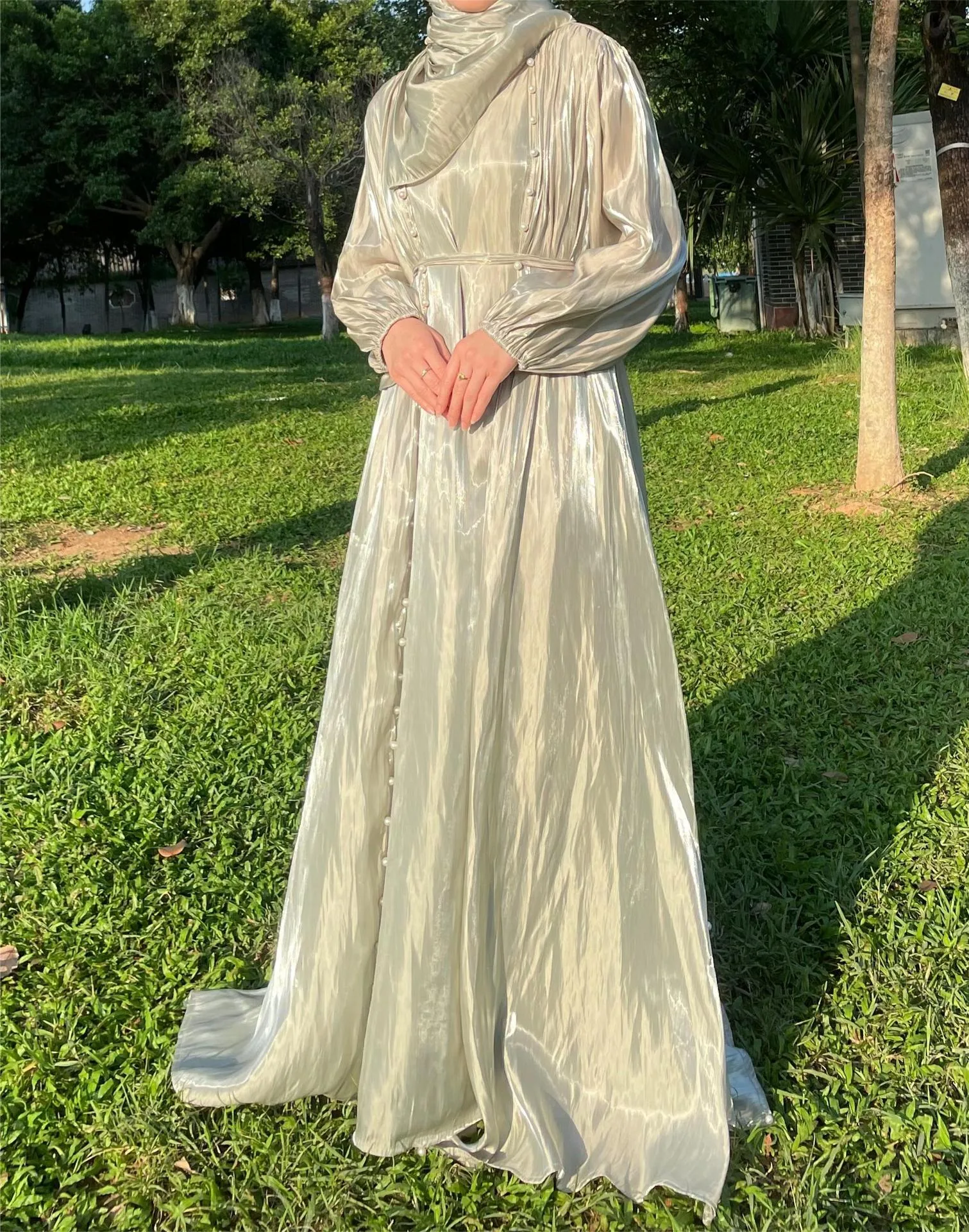 Foreign Trade  Bubble Sleeve Beaded Cardigan With Sleeveless Dress Two-piece Streamer Yarn Dress display picture 2