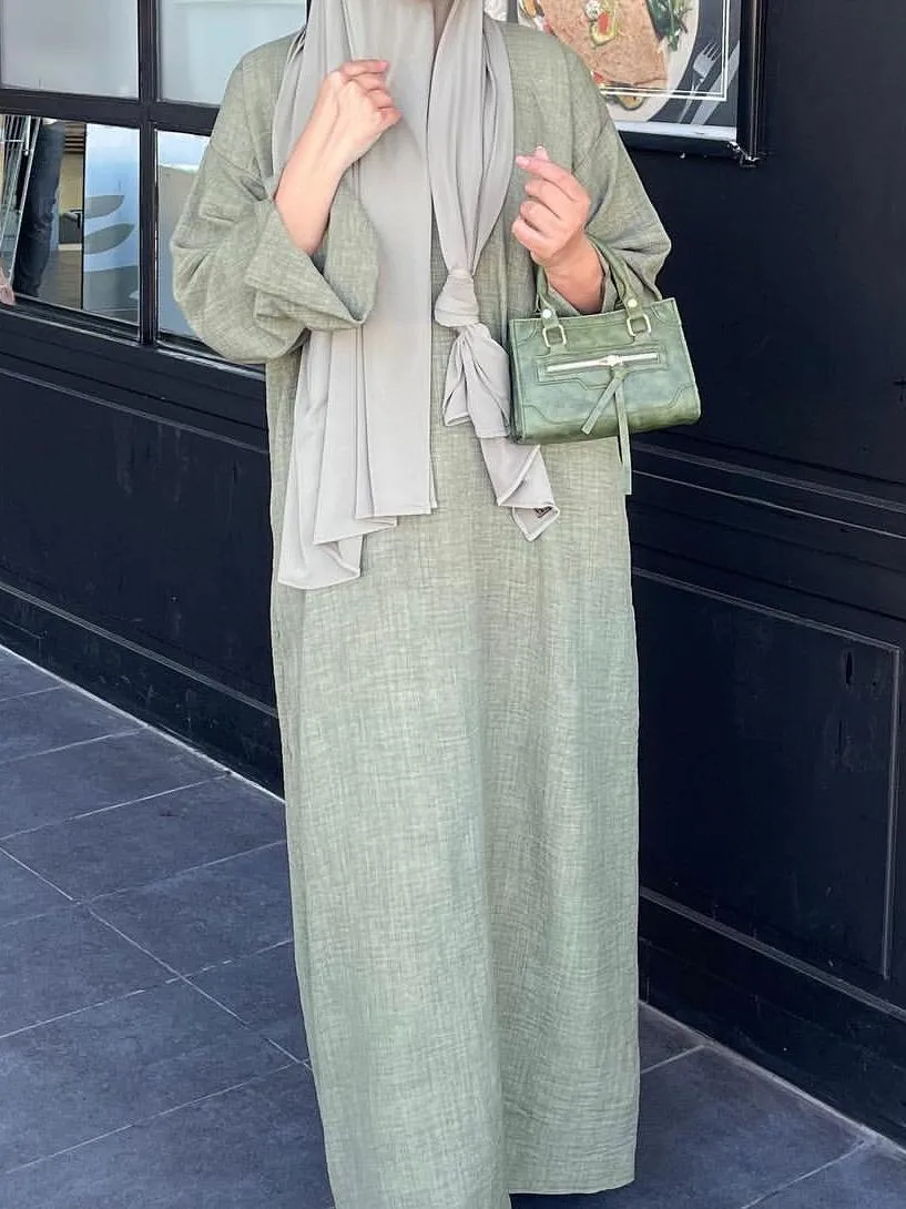 Round Neck Casual Malay Dress With Cuff Slit Long Dress Solid Color Casual Loose Plus Size Elegant Robe display picture 3