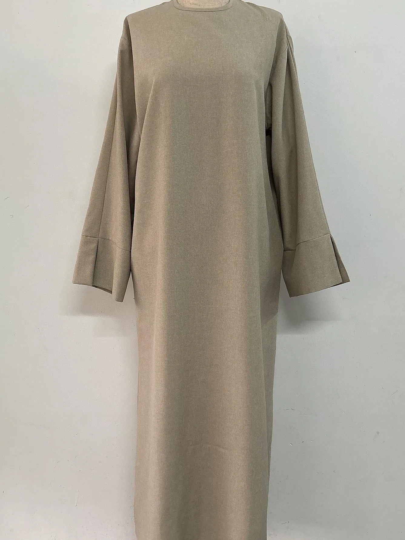 Round Neck Casual Malay Dress With Cuff Slit Long Dress Solid Color Casual Loose Plus Size Elegant Robe display picture 6