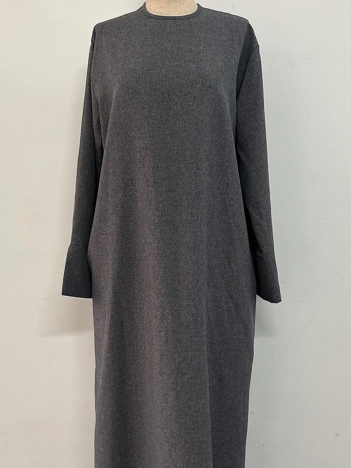Round Neck Casual Malay Dress With Cuff Slit Long Dress Solid Color Casual Loose Plus Size Elegant Robe display picture 7