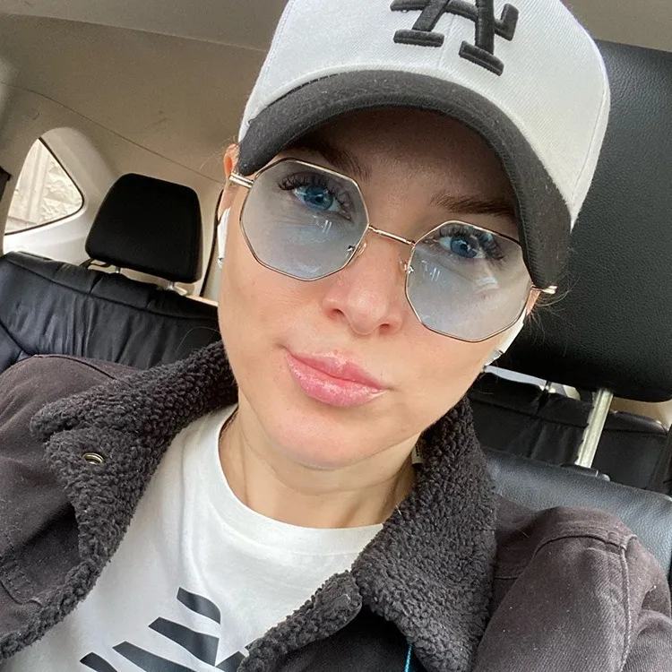 New Fashion Ladies Sunglasses Classic Retro Metal Multilateral Men's Sunglasses Sunglasses Factory Straight display picture 1
