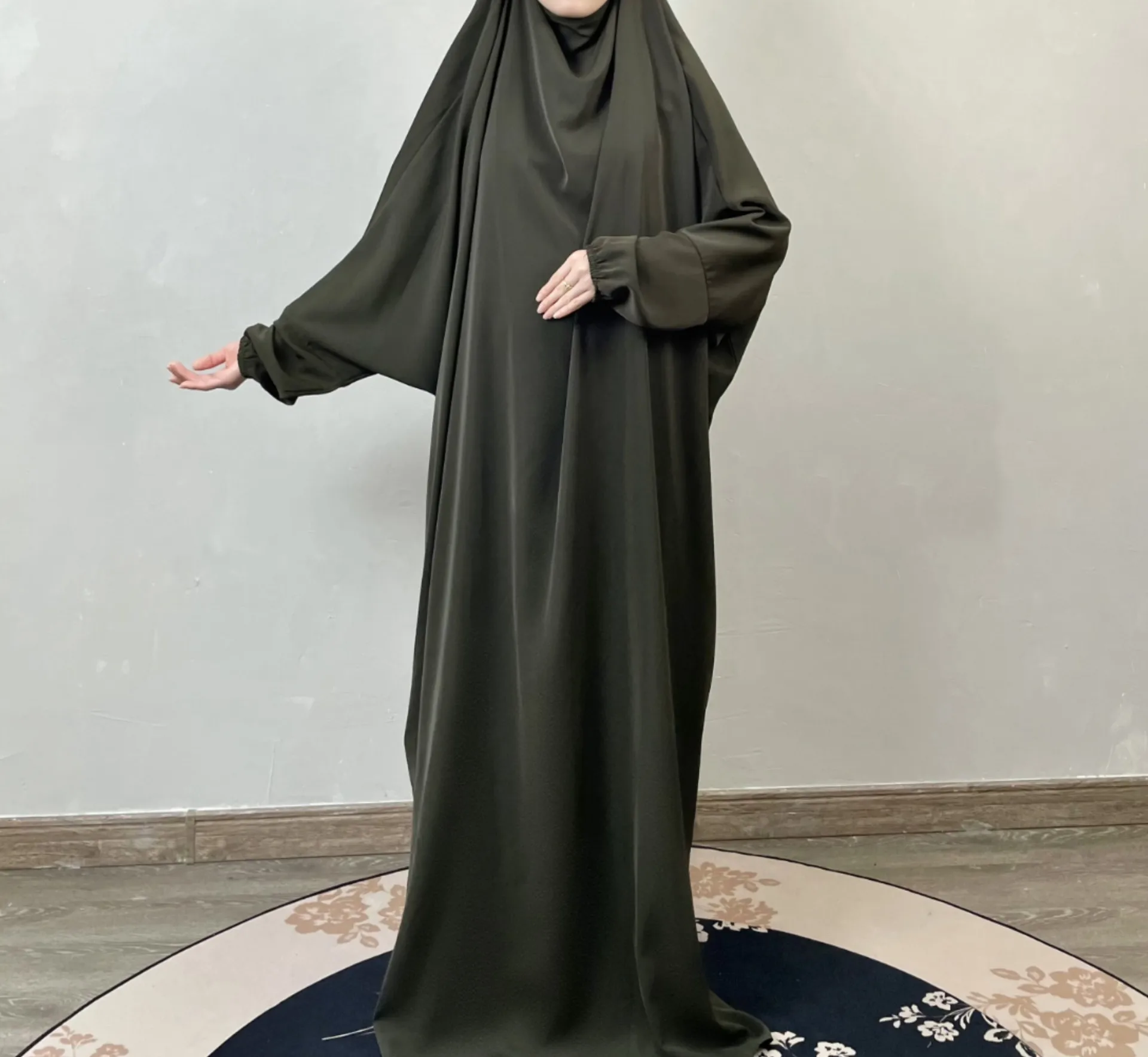 Muslim Clothing Large Size Women's Clothing Simple Abaya display picture 2