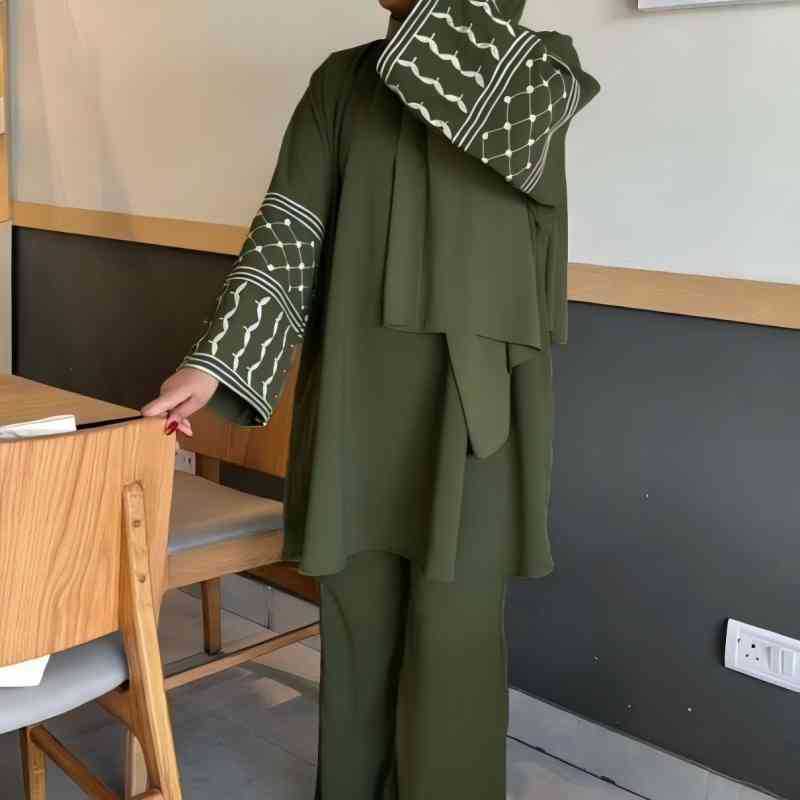 Foreign Trade Women's Muslim Clothing Abaya Embroidered Top With Wide Leg Pants Two-piece Set display picture 9