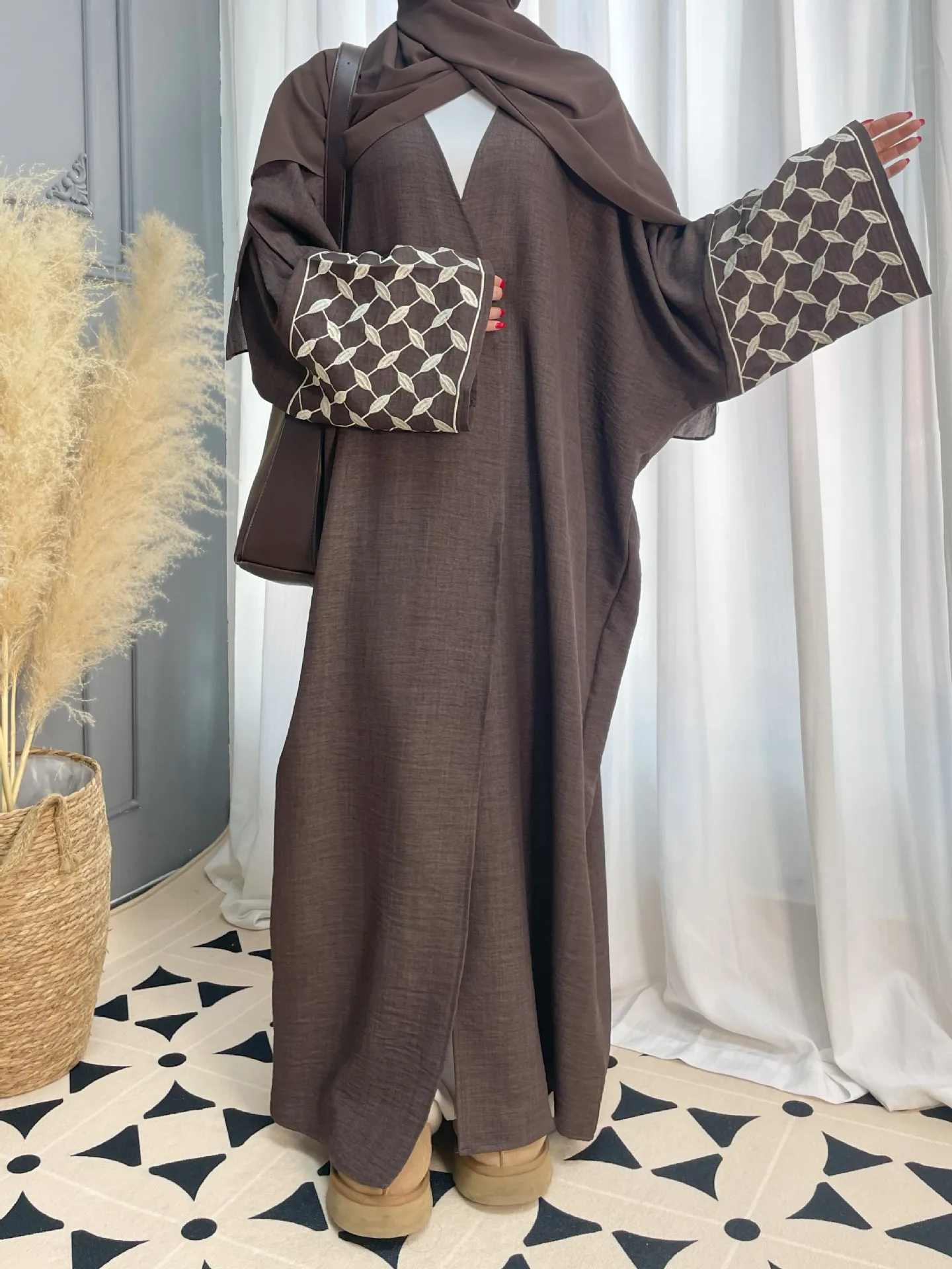 Foreign Trade Women's Clothing Muslim Clothing Abay Hand Embroidered Leaves Plaid Dress Dress Robe display picture 5