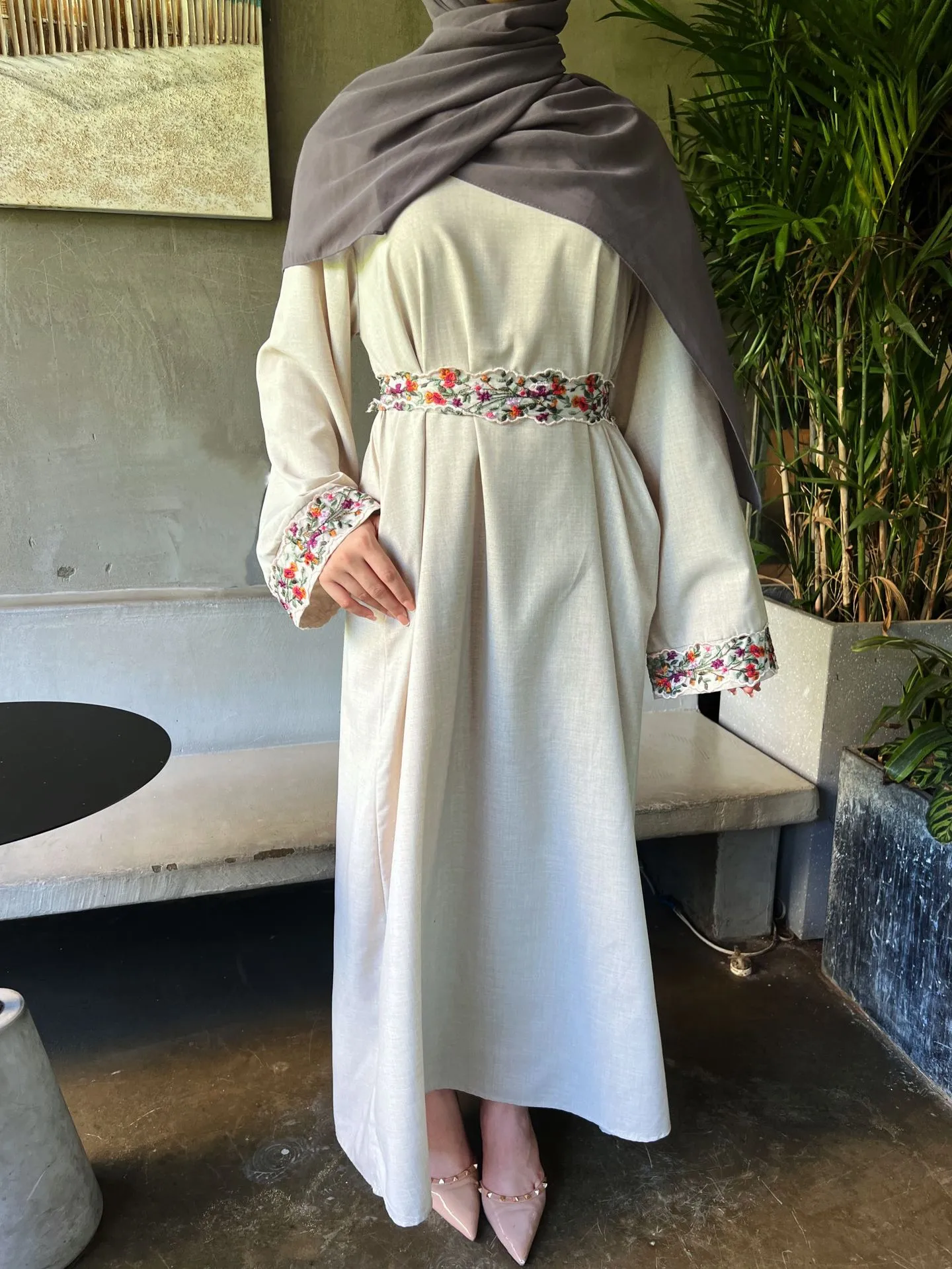 Shrimp Skin  Muslim Clothing Linen Embroidered Abaya Dress Robe Long Dress display picture 6