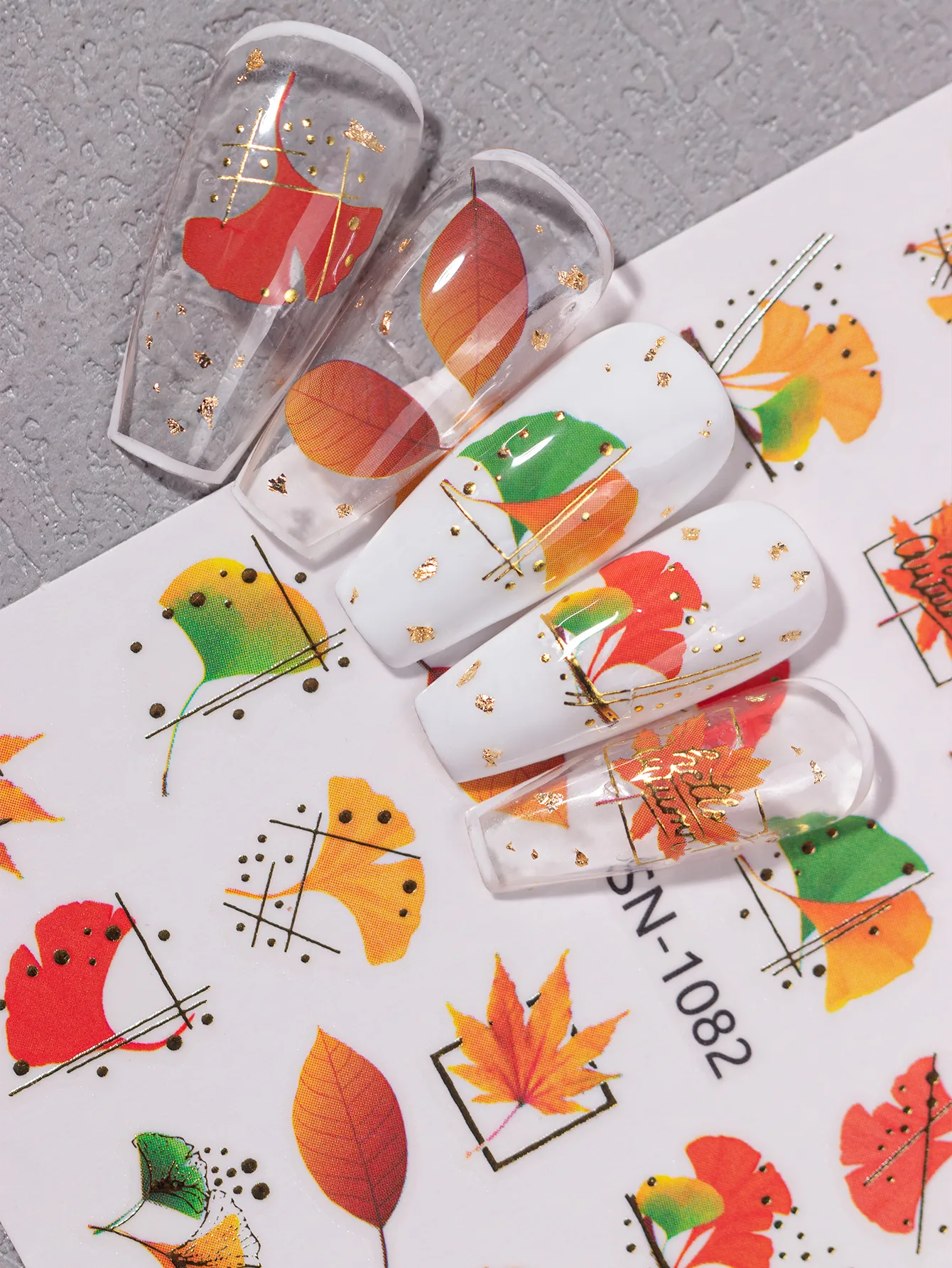 Cartoon Style Retro Maple Leaf Plant Fox Nail Stickers Nail Sticker display picture 16