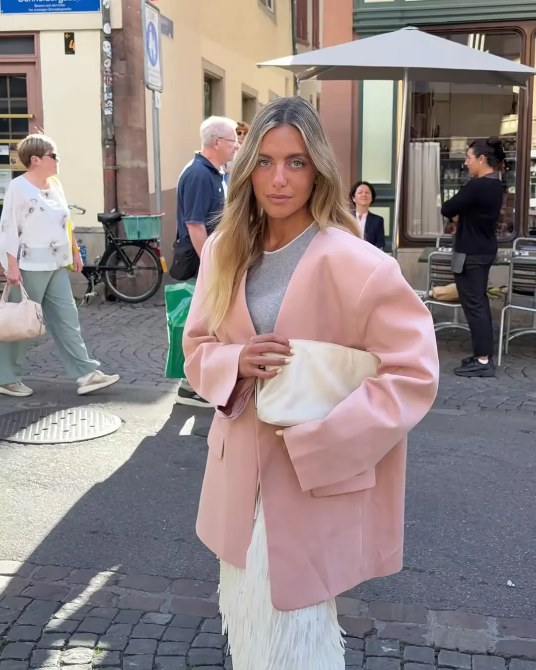 Fashionable Casual Loose Pink Suit Jacket Women's Short Outerwear Elegant V-neck Polyester Long Sleeve Dark Button Pure Color display picture 3