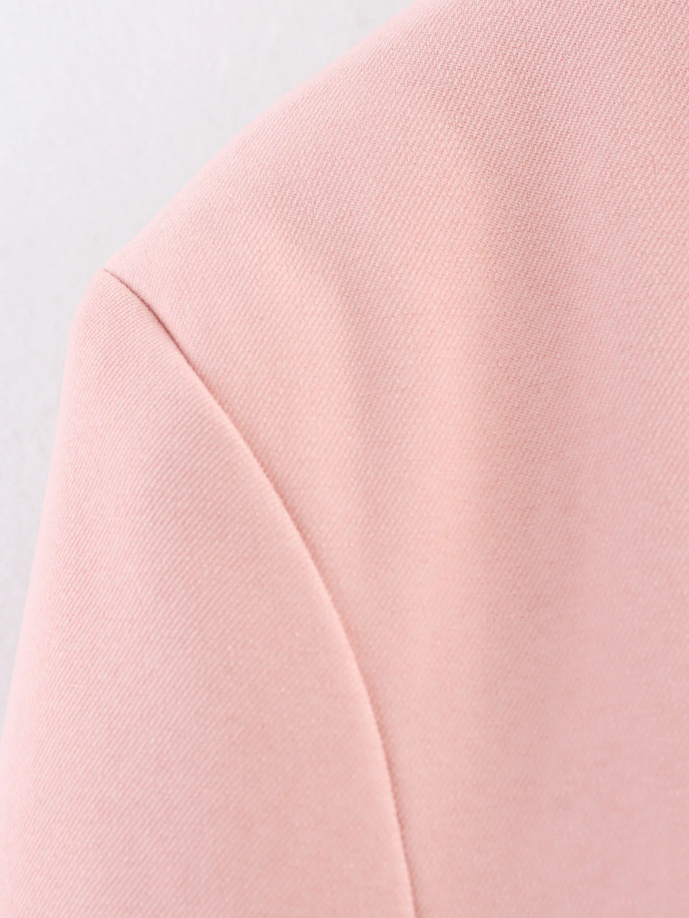 Fashionable Casual Loose Pink Suit Jacket Women's Short Outerwear Elegant V-neck Polyester Long Sleeve Dark Button Pure Color display picture 9
