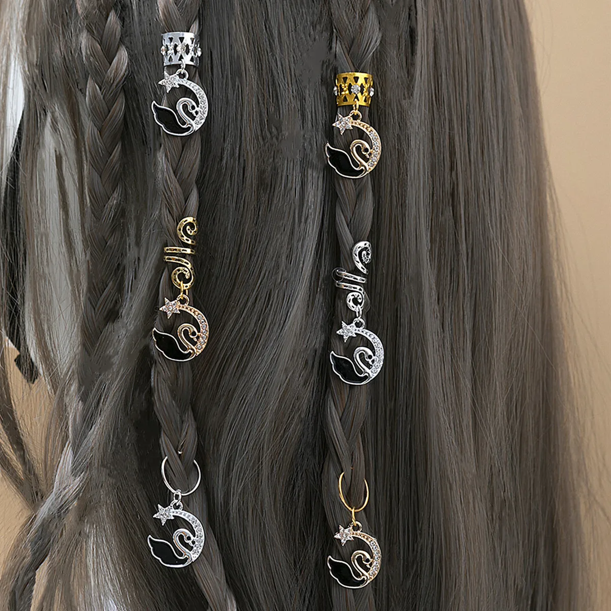 Swan Shaped Metal Ring Hair Accessories Elegant Cute Fashionable Diamond Embedded Dirty Dreads Hair Rings For Women All Seasons display picture 1