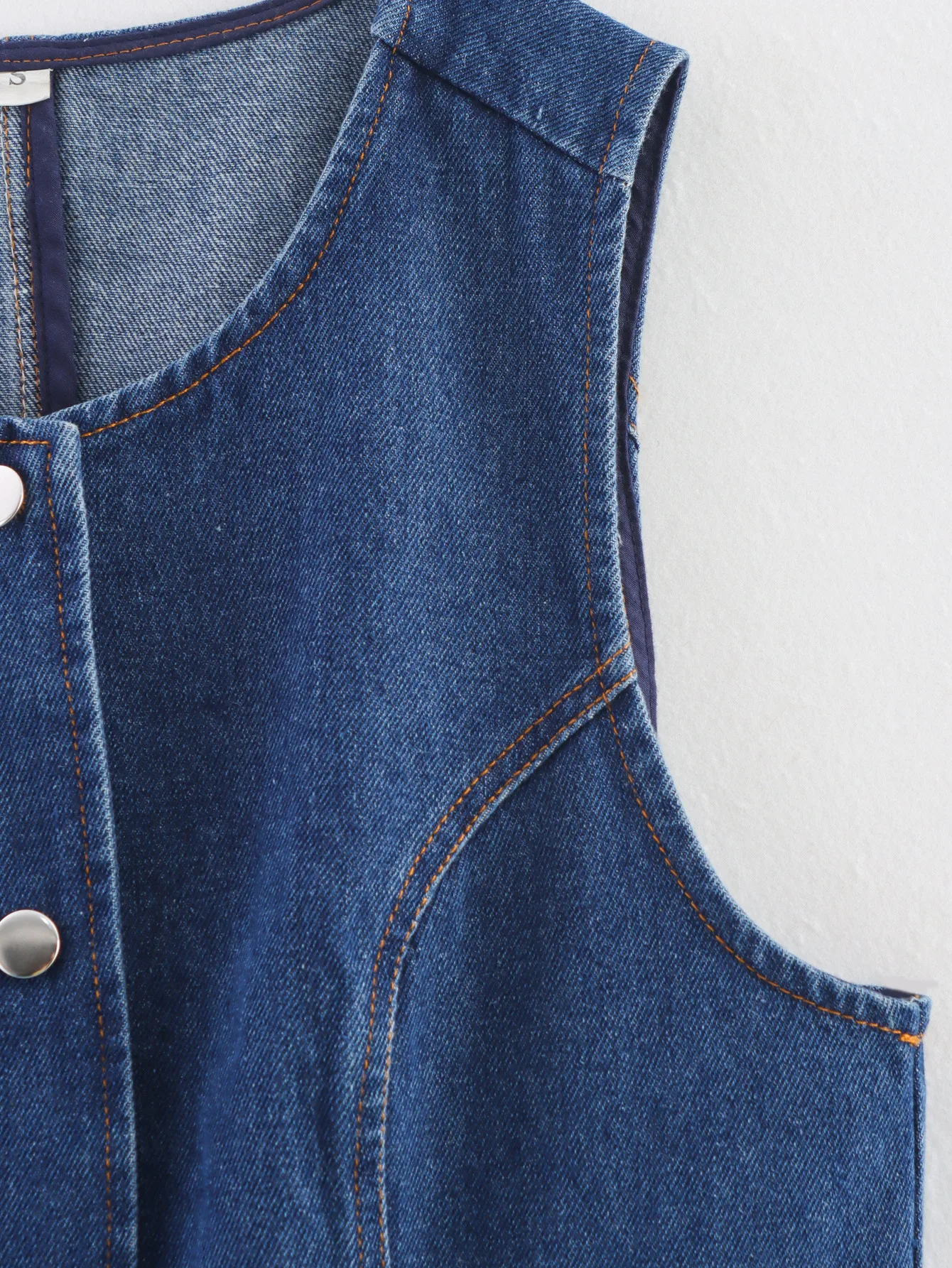 Fashionable Versatile Women's Denim Vest Top Selling European Women's Clothing Retro Style Solid Color Single Button Design display picture 9