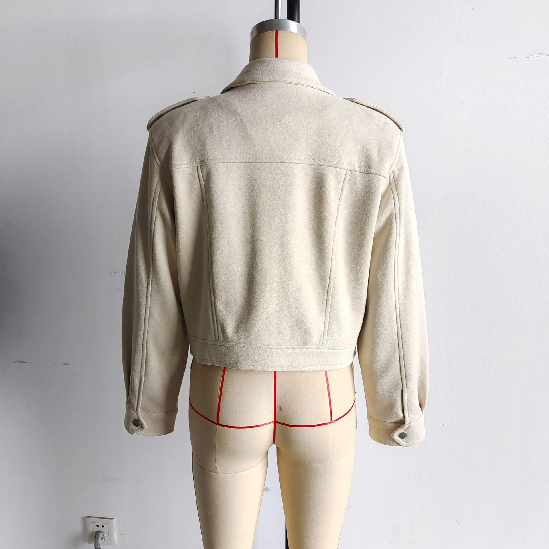 European Style Suede Jacket Outerwear Women's College Fresh Sweet Loose Fit Long Sleeve Vintage Style Fashion Outerwear display picture 11