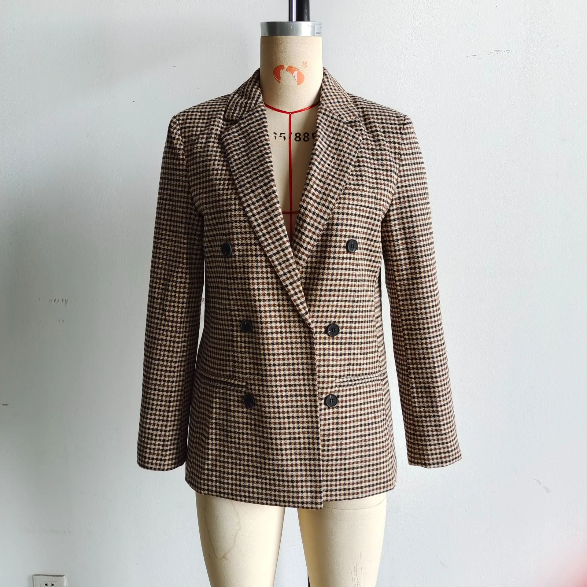 Fashionable Two-Tone Plaid Suit Jacket Elegant  Women's Clothing Pure Color Polyester Long Sleeve Short Style display picture 15