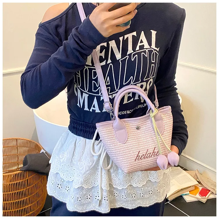 New  Summer Pu Zipper Straw Shoulder Bag Good Quality With Silk Scarf Summer Essential Bag display picture 8