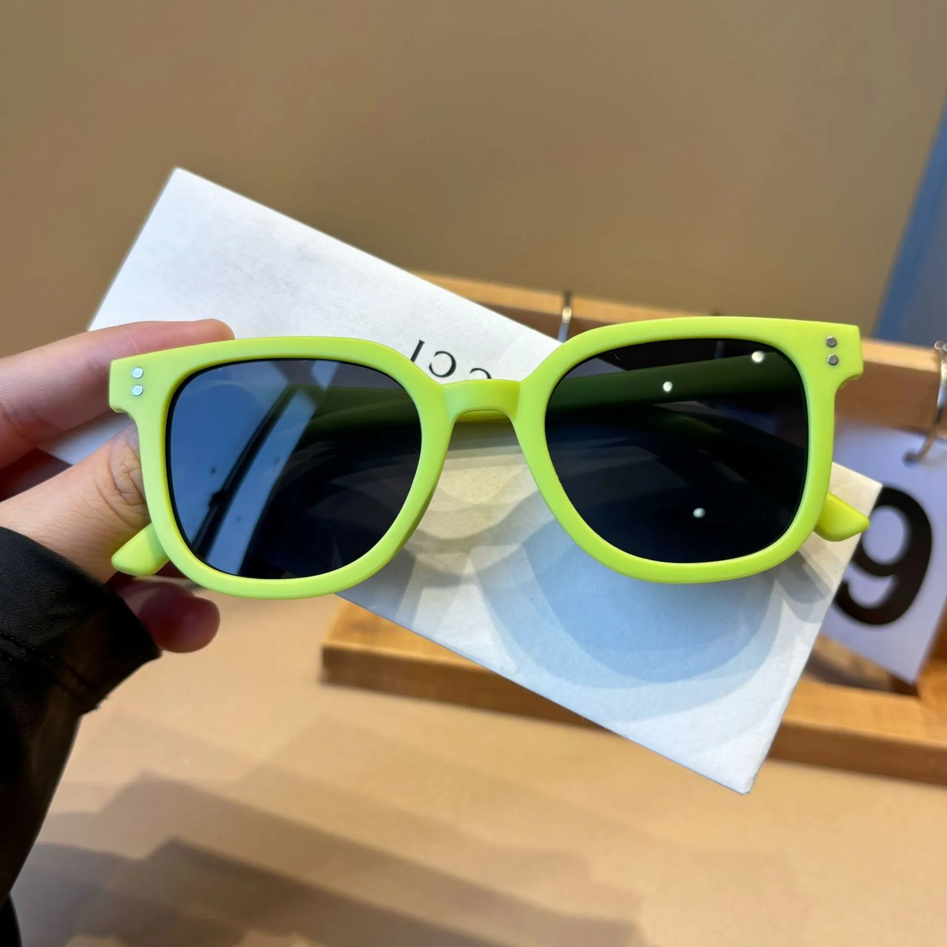 New Style Rice Stud Children's Sunglasses Summer New Version Ins Dopamine Multicolor Fashion Cute Cartoon Baby Fashion display picture 7