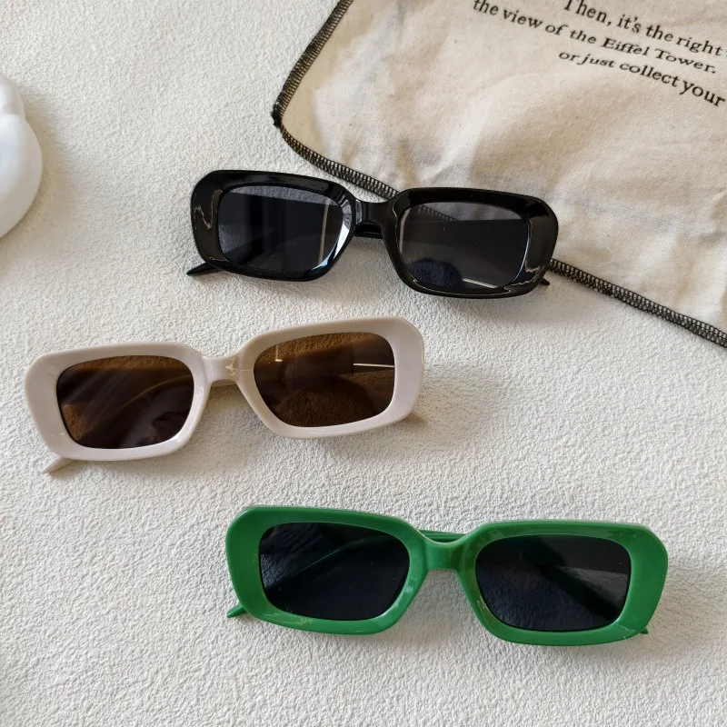 Exaggerated Street Solid Color UV400 Protection Resin Square Quadrilateral Full Frame Glasses display picture 3
