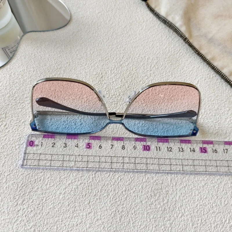 Exaggerated Street Solid Color UV400 Protection Resin Square Quadrilateral Full Frame Glasses display picture 5