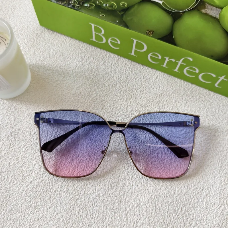 Exaggerated Street Solid Color UV400 Protection Resin Square Quadrilateral Full Frame Glasses display picture 7