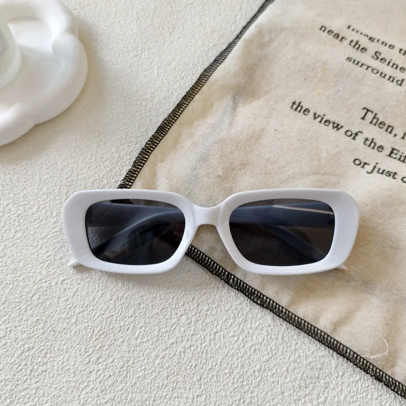 Exaggerated Street Solid Color UV400 Protection Resin Square Quadrilateral Full Frame Glasses display picture 6