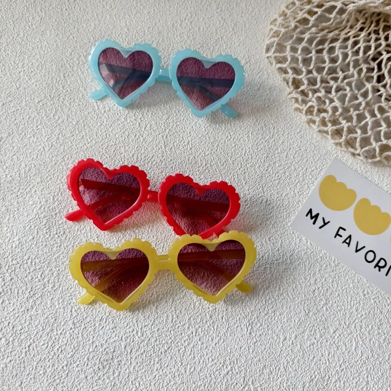 Sweet Simple Style Heart Shape UV400 Protection Resin Special-Shaped Mirror Full Frame Glasses display picture 1