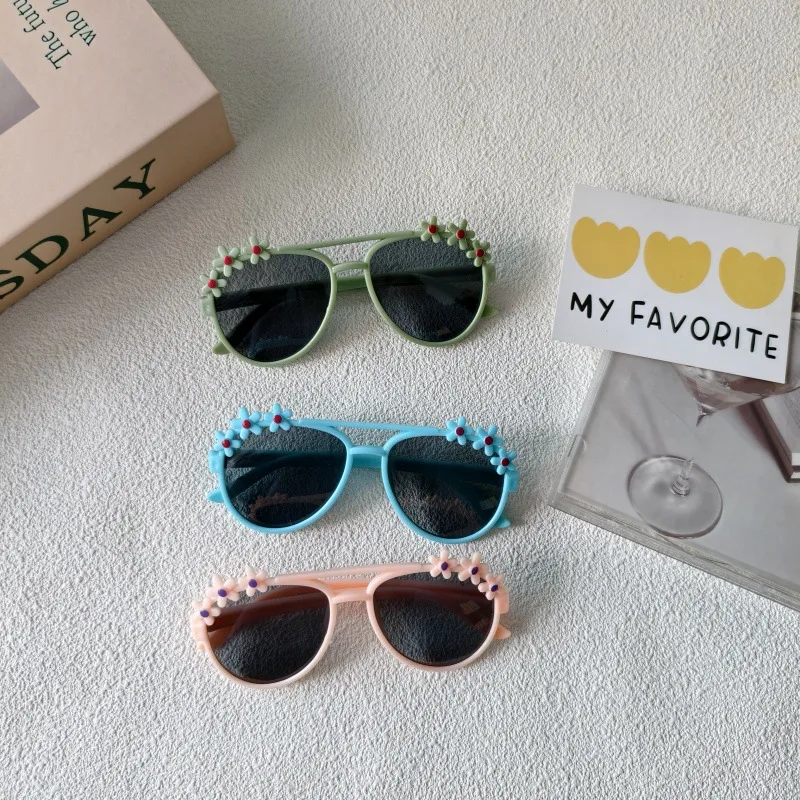 Sweet Simple Style Round UV400 Protection Resin Special-Shaped Mirror Full Frame Glasses display picture 4