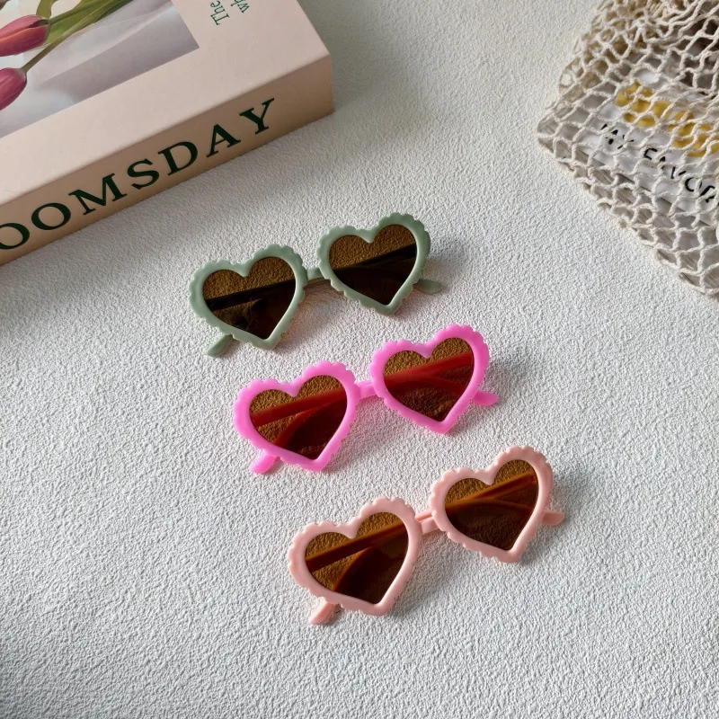Sweet Simple Style Heart Shape UV400 Protection Resin Special-Shaped Mirror Full Frame Glasses display picture 5