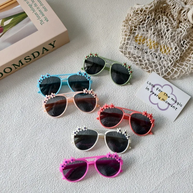 Sweet Simple Style Round UV400 Protection Resin Special-Shaped Mirror Full Frame Glasses display picture 1
