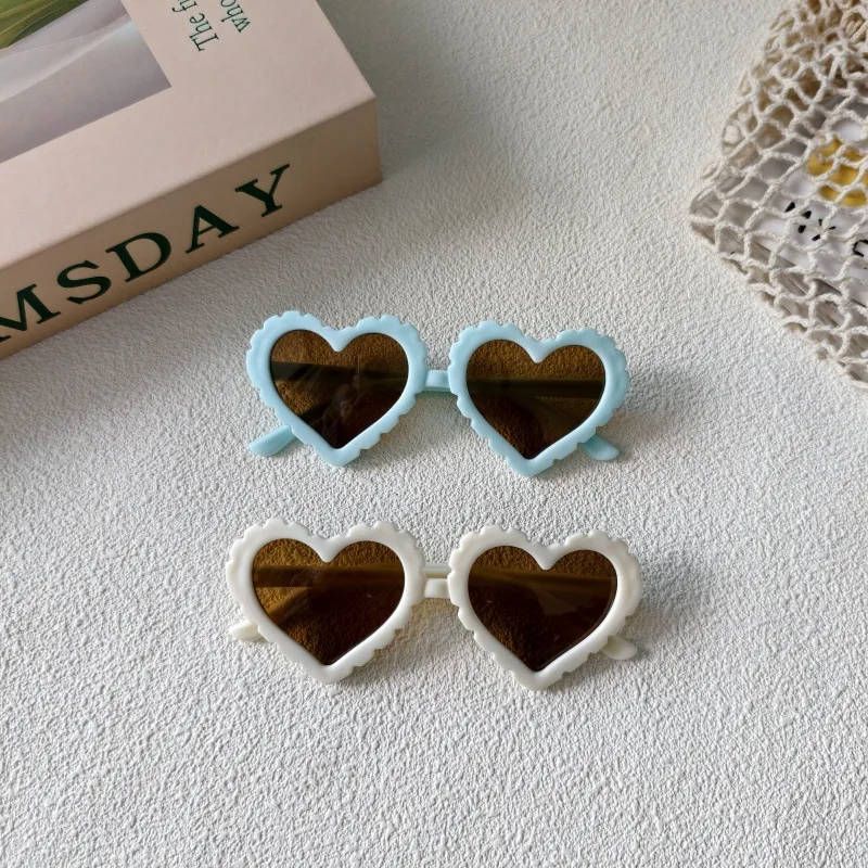 Sweet Simple Style Heart Shape UV400 Protection Resin Special-Shaped Mirror Full Frame Glasses display picture 6