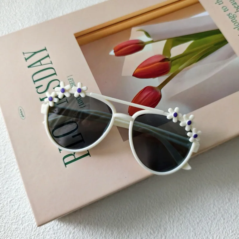 Sweet Simple Style Round UV400 Protection Resin Special-Shaped Mirror Full Frame Glasses display picture 7
