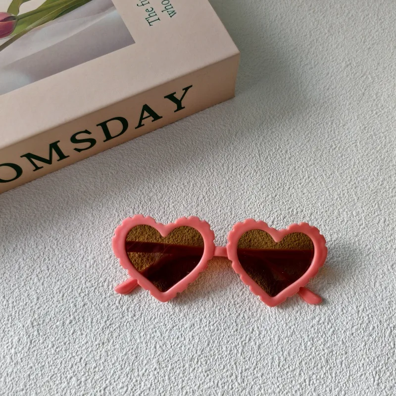 Sweet Simple Style Heart Shape UV400 Protection Resin Special-Shaped Mirror Full Frame Glasses display picture 7