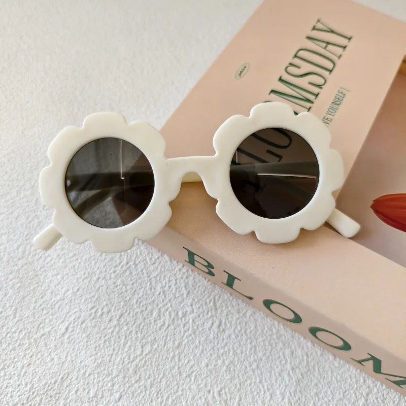 Sweet Simple Style Flower UV400 Protection Resin Special-Shaped Mirror Full Frame Glasses display picture 11