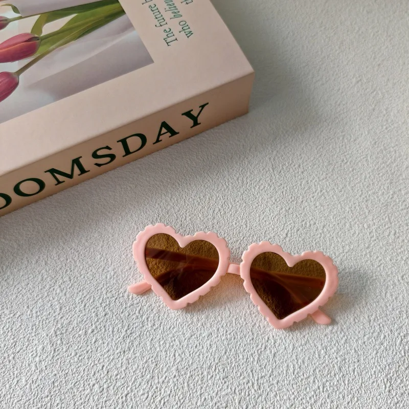 Sweet Simple Style Heart Shape UV400 Protection Resin Special-Shaped Mirror Full Frame Glasses display picture 12