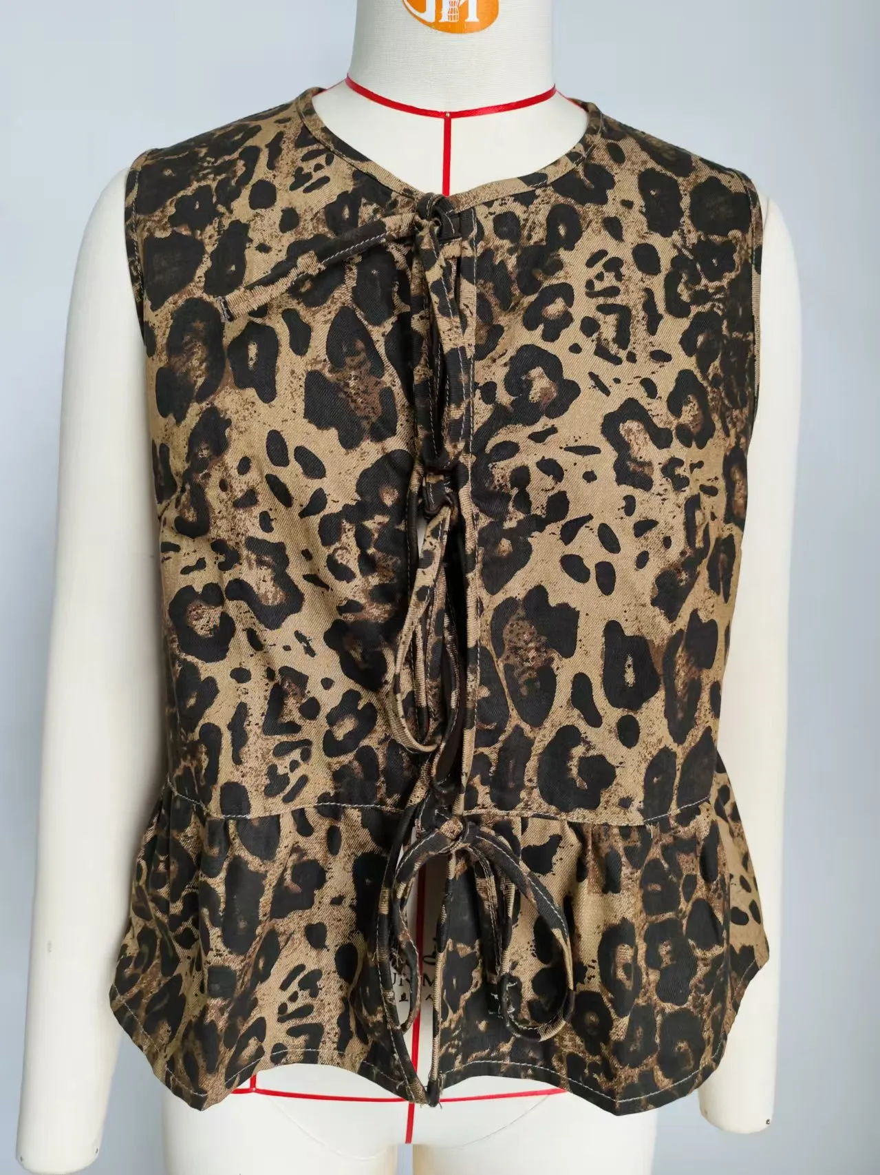 Women's Clothing Summer New  Independent Station Washed Leopard Denim Bow Suit Vest Shorts display picture 10