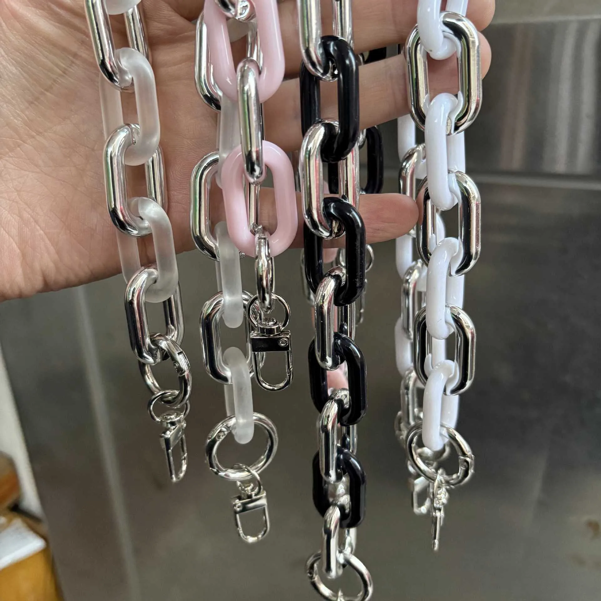 Super Handsome Acrylic Chain Camera Bag Chain Bag Chain Accessories Mobile Phone Case Chain Portable Single Shoulder Loudspeaker Slung Rope display picture 1