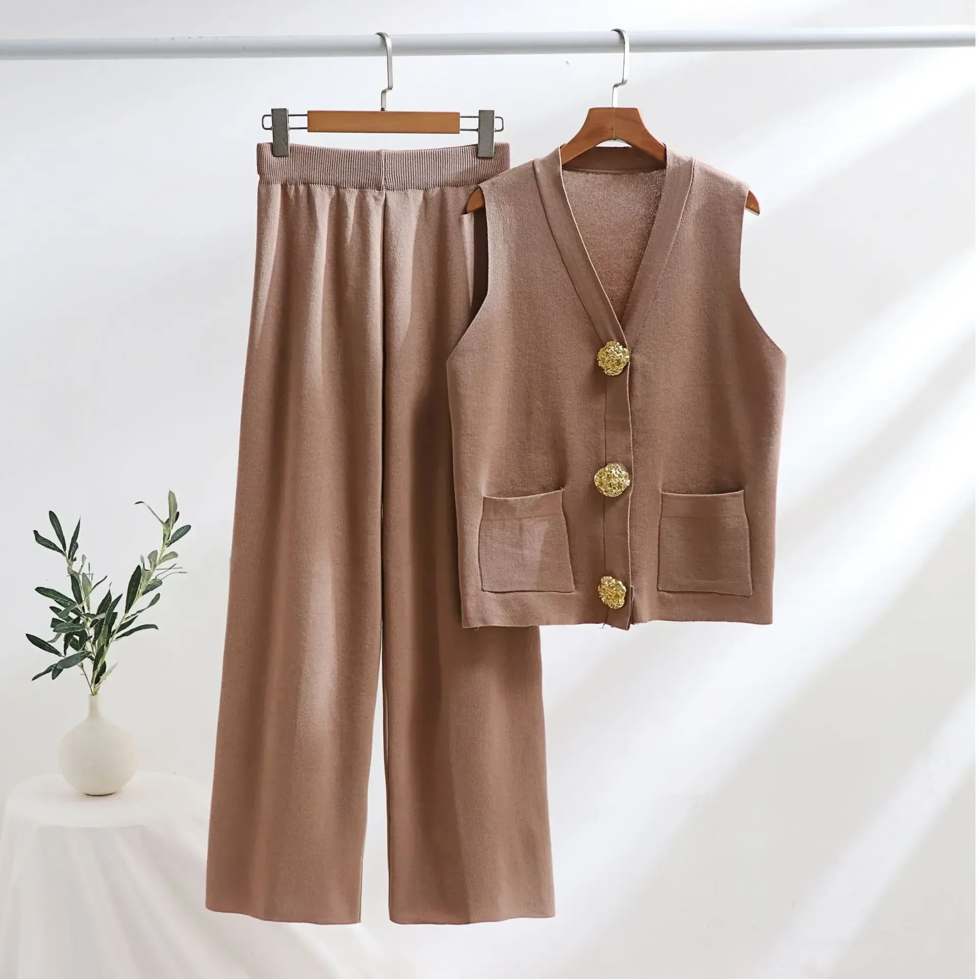 -style Suit Gold Button V-neck Knitted Vest Casual Loose Trousers Knitted Two-piece Suit display picture 13