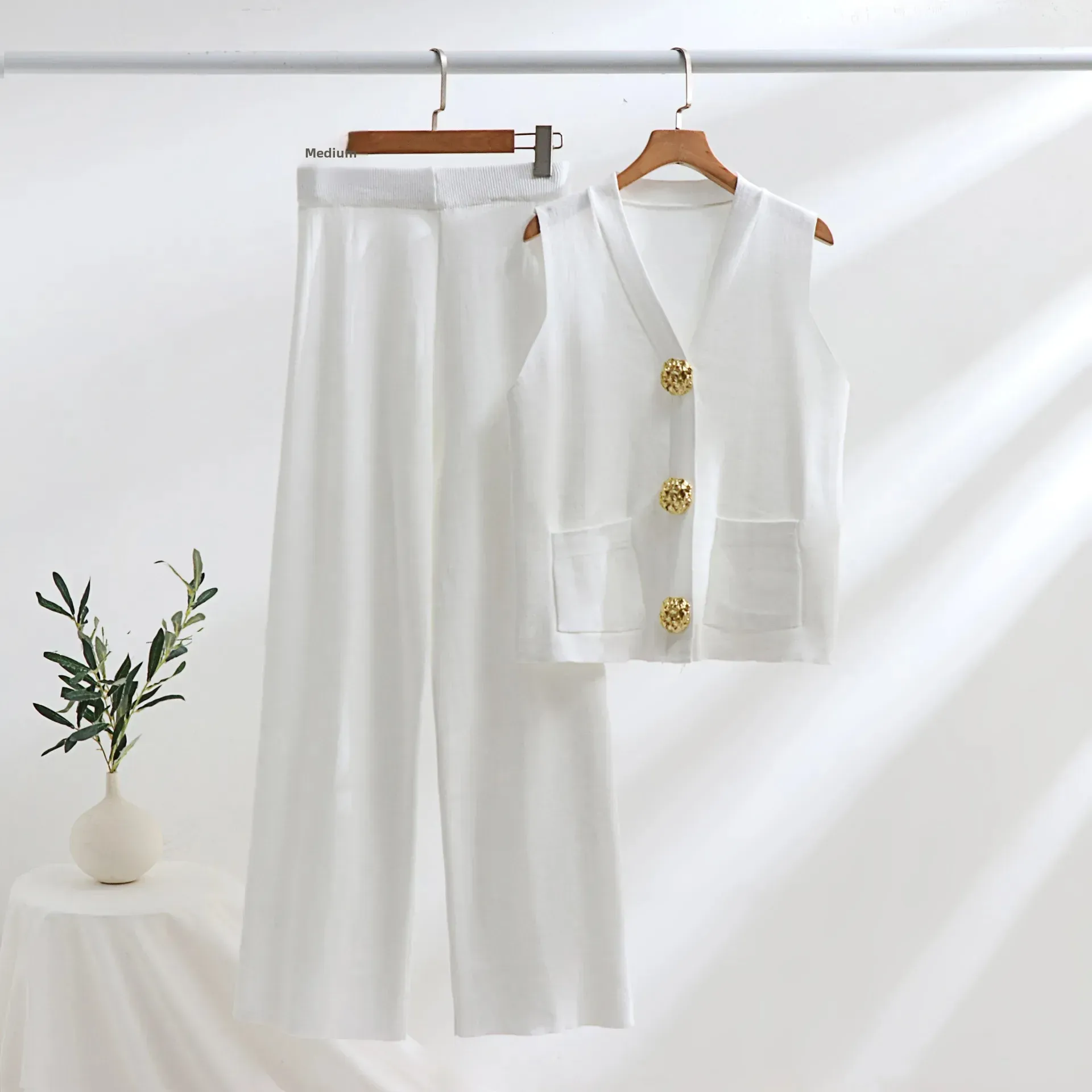 -style Suit Gold Button V-neck Knitted Vest Casual Loose Trousers Knitted Two-piece Suit display picture 14