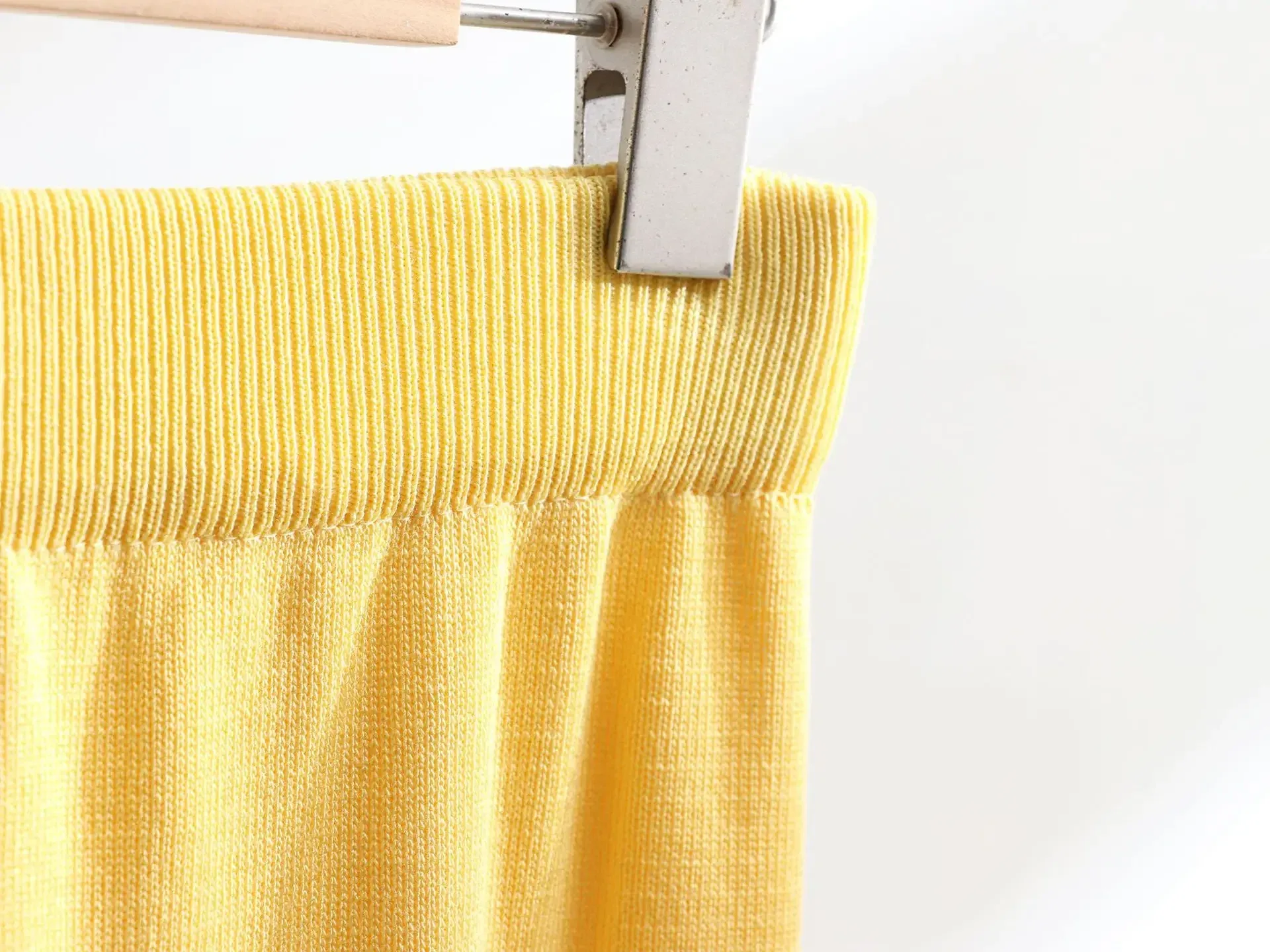 -style Suit Gold Button V-neck Knitted Vest Casual Loose Trousers Knitted Two-piece Suit display picture 26