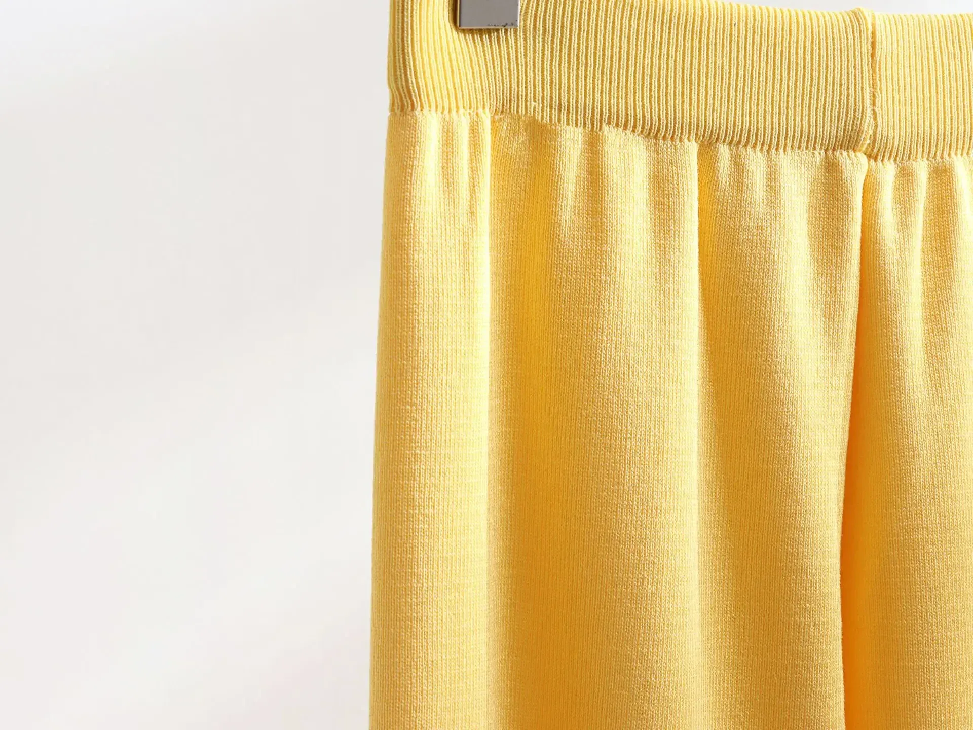 -style Suit Gold Button V-neck Knitted Vest Casual Loose Trousers Knitted Two-piece Suit display picture 27