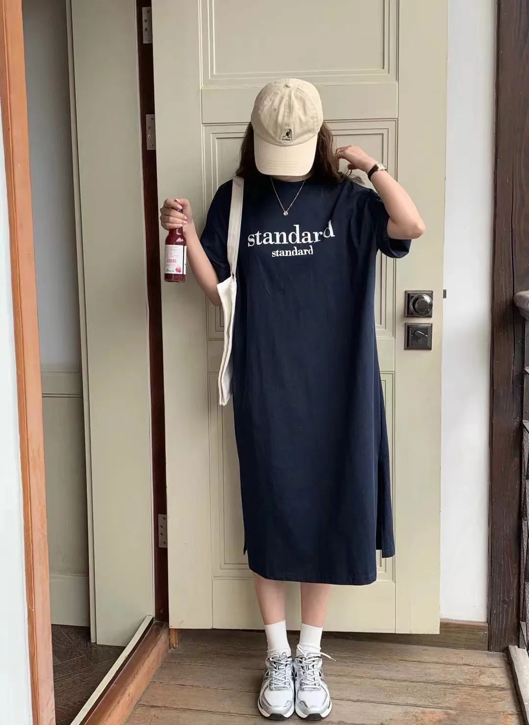 New Casual Short-sleeved Women's Retro Cartoon T-shirt Summer Loose Mid-length Over-the-knee Dress display picture 2