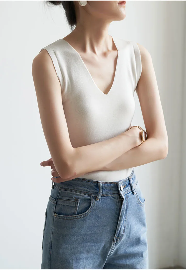 Camisole Women's Spring And Autumn Knitwear V-Neck Sleeveless Suit With Base Shirt Fashionable Stylish Ice Silk Top display picture 3