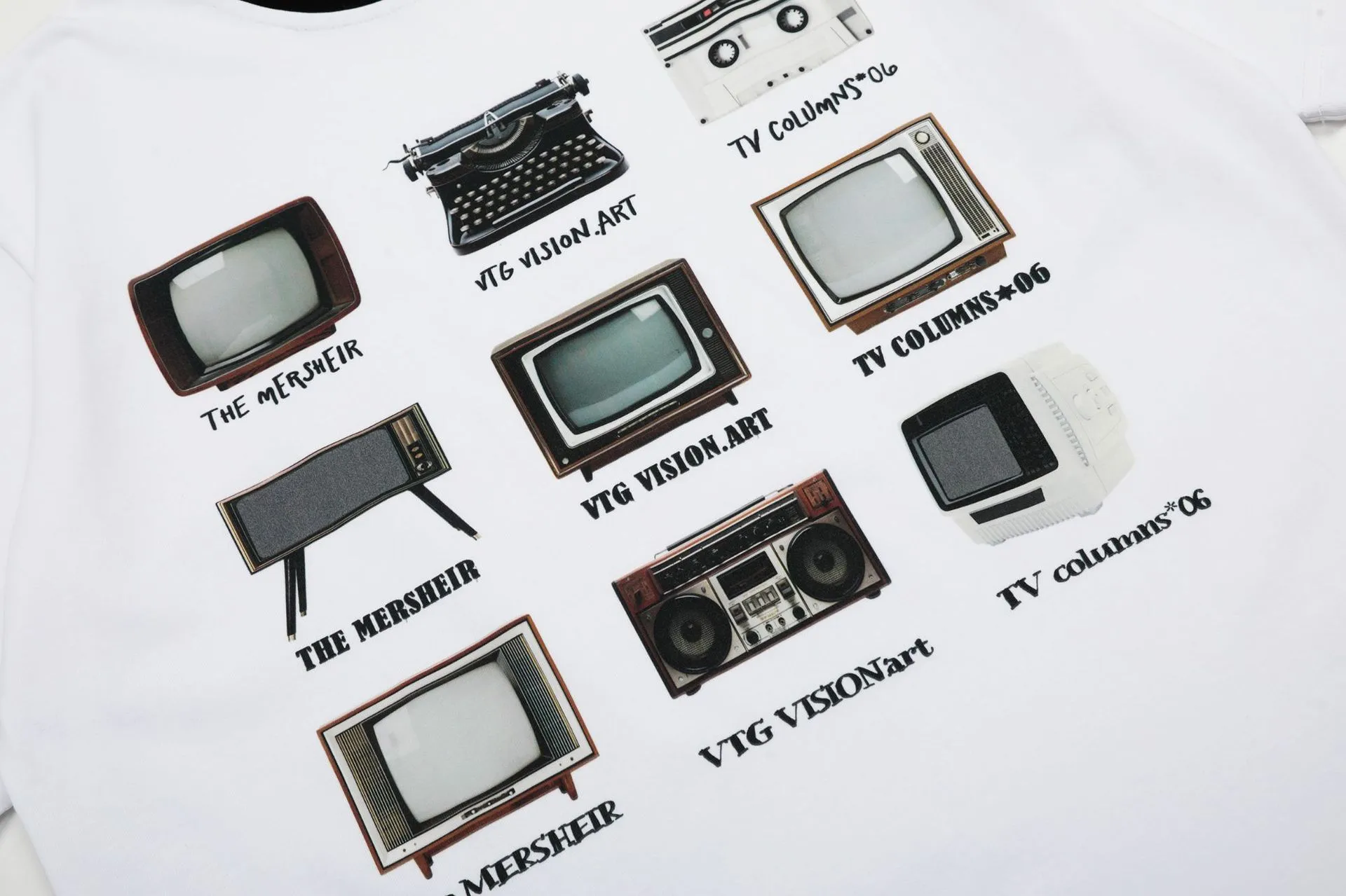 Jiayiku Fashion Brand  Summer New American Retro Couple T-shirt Loose TV Printed Short-sleeved T-shirt For Men And Women display picture 5