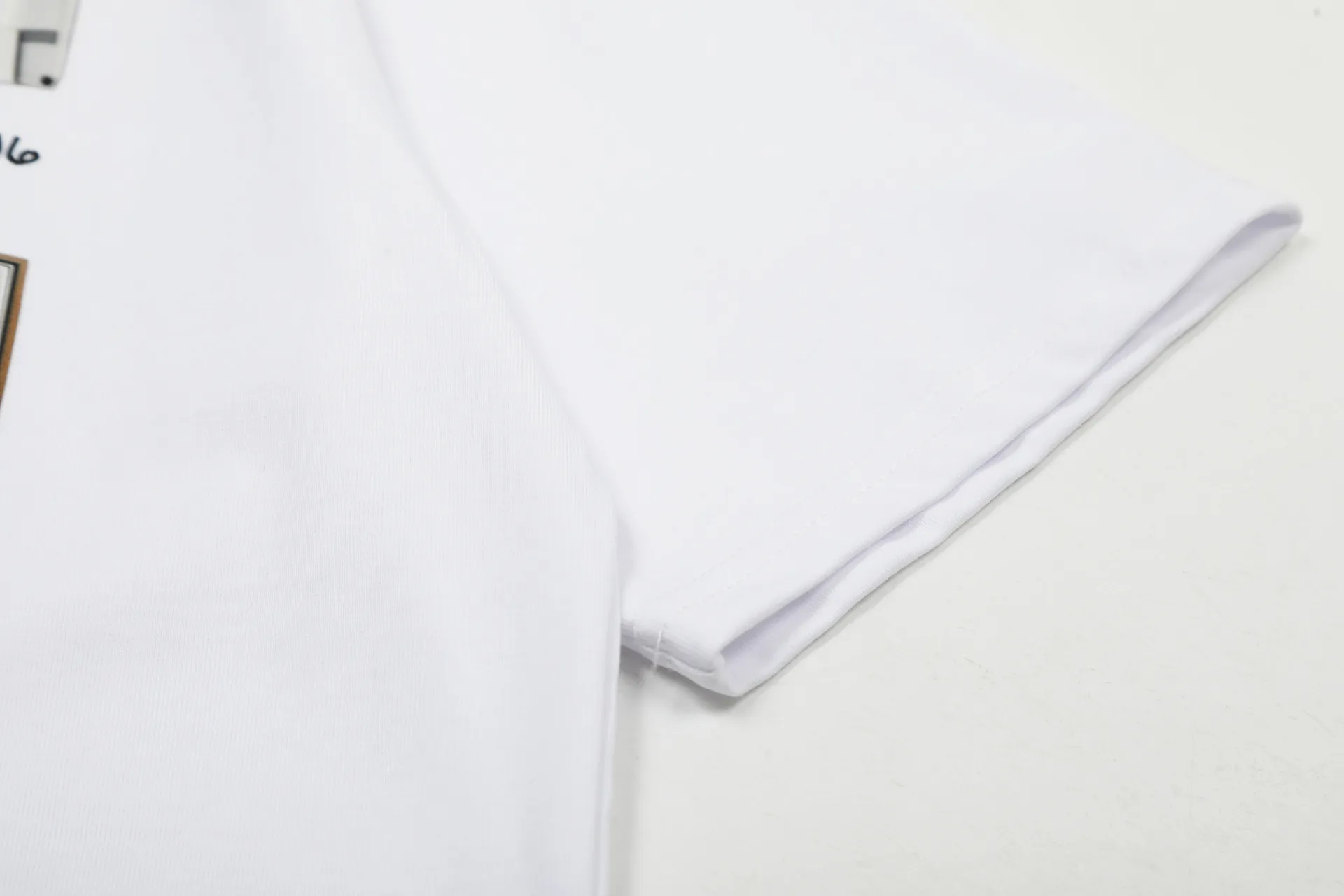 Jiayiku Fashion Brand  Summer New American Retro Couple T-shirt Loose TV Printed Short-sleeved T-shirt For Men And Women display picture 8