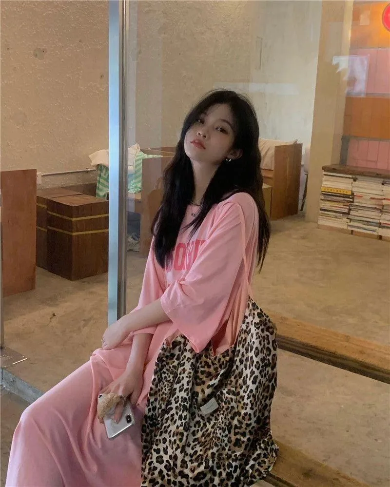 Hong Kong-style Summer Short-sleeved T-shirt Dress Women's New-style Loose Slimming Crewneck Letter Printed Mid-length Over-the-knee Dress display picture 7