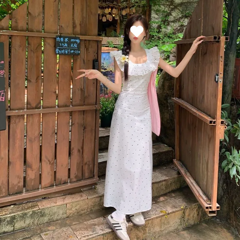 French Style Floral Dot Flying Sleeve Square Collar Sling Dress Women's  New Summer Elegant Waist Long Dress display picture 3